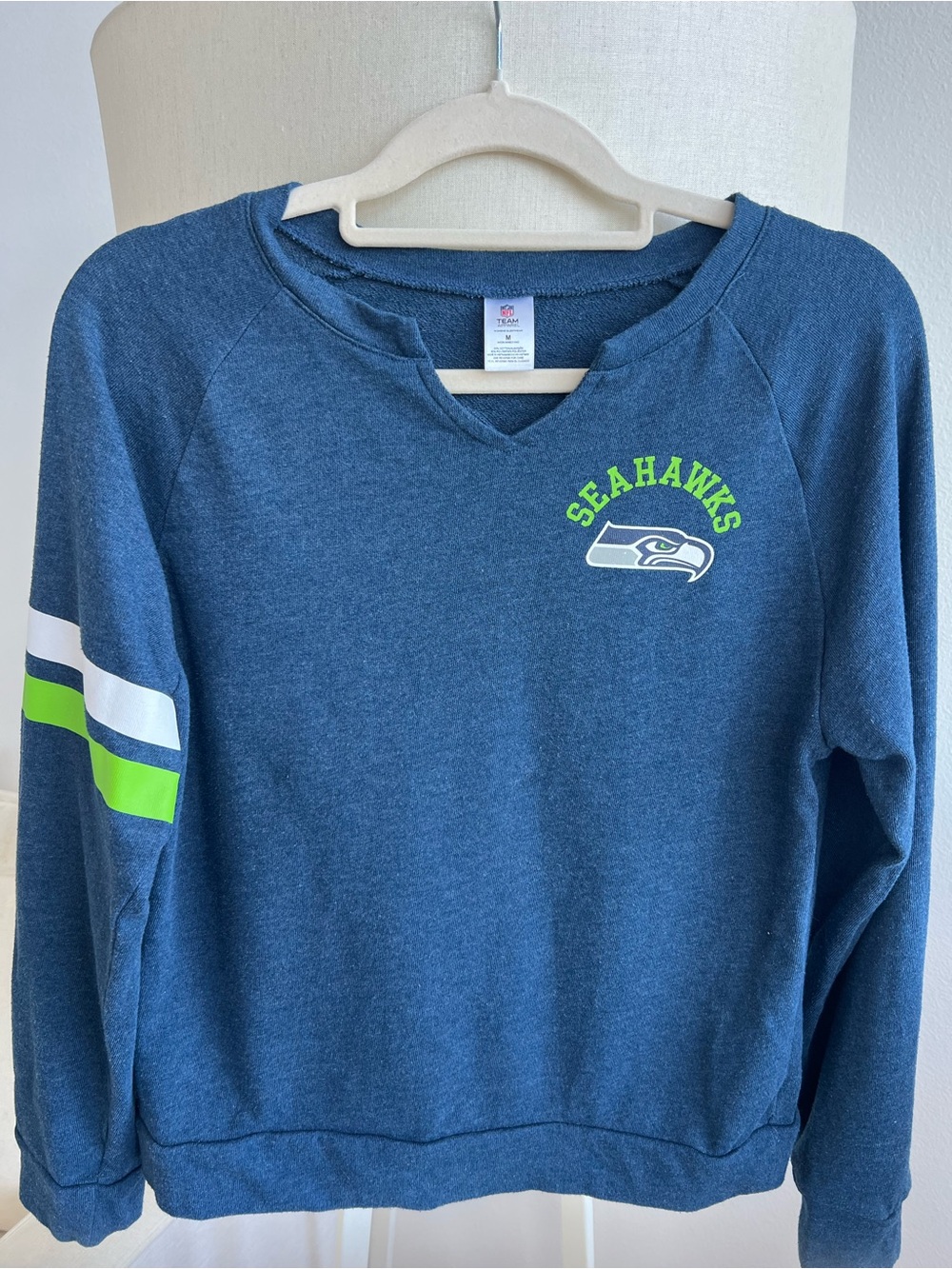 NFL Team Apparel Seattle Seahawks NFL Team Apparel sweatshirt V-Neck Blue &